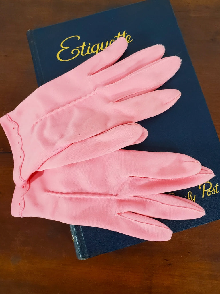 1950s or 1960s Bubblegum Pink Gloes