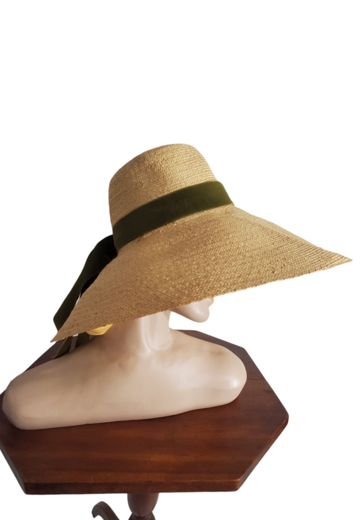 40s Wide Brim Straw Hat on Betty, Side View