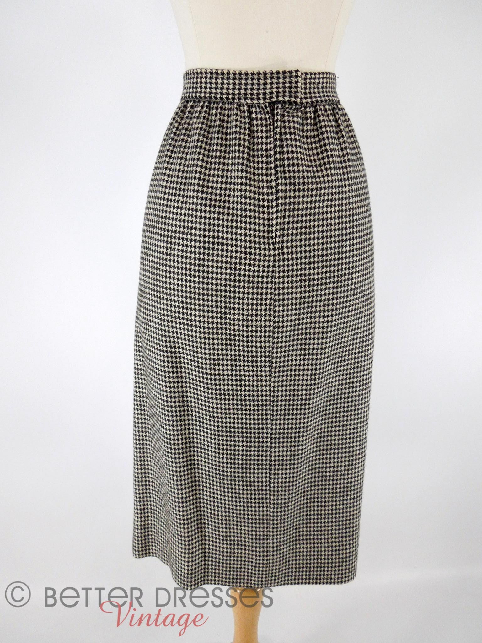 70s Cashmere Straight Skirt in Black & White Houndstooth - med – Better ...